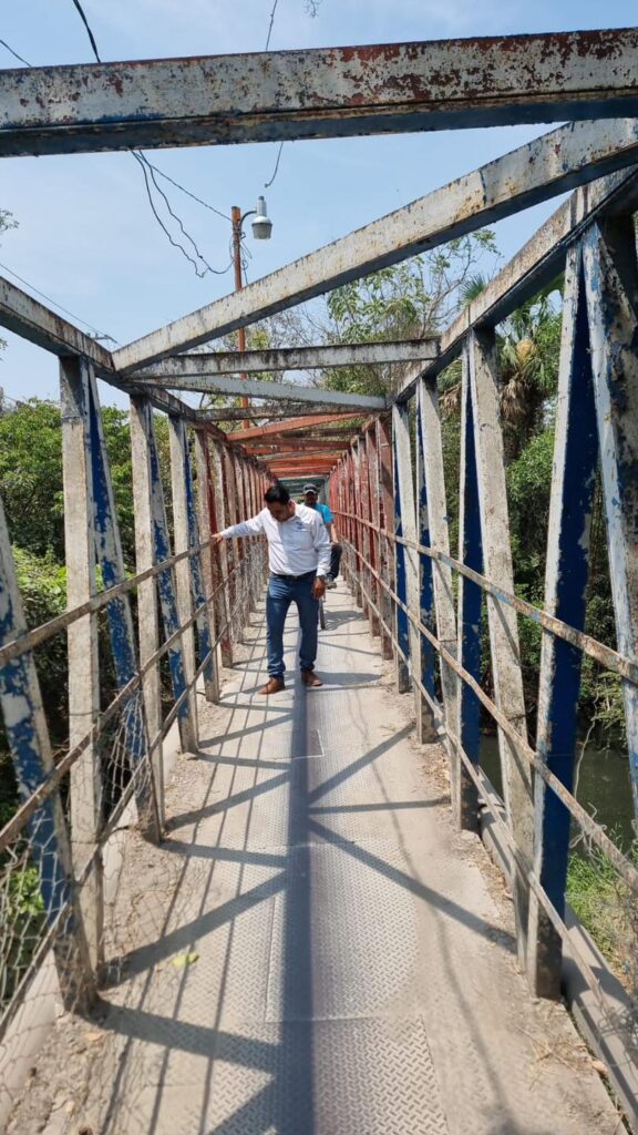 Por instrucciones del alcalde Sergio Fernandez se informa que el día de mañana el puente que conecta la colonia Azucarera con la colonia Nacional Colectiva permanecerá cerrado